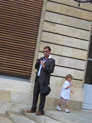 Image redimension&eacute;e paparazzi.JPG 